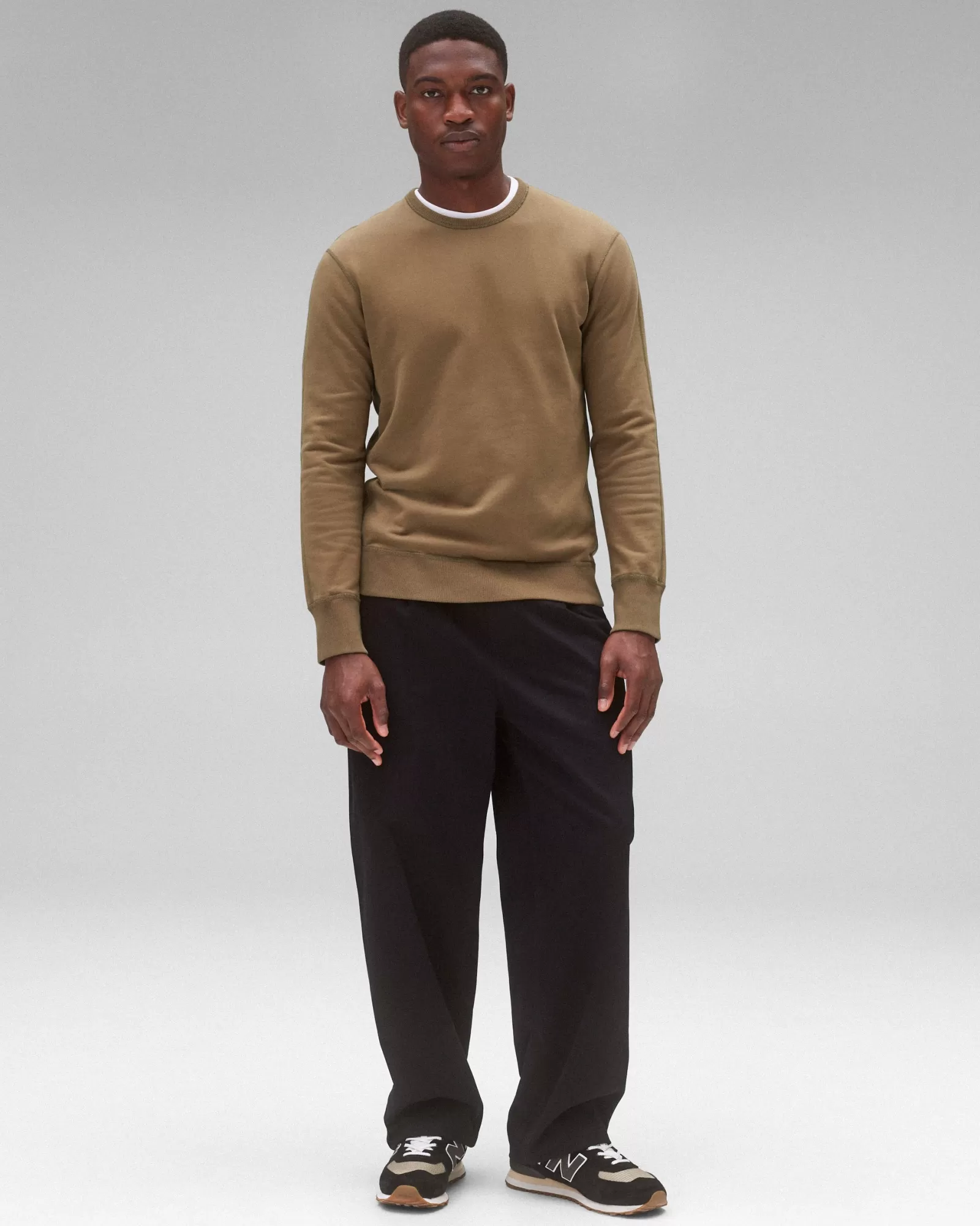 Reigning Champ Midweight Terry Slim Crewneck